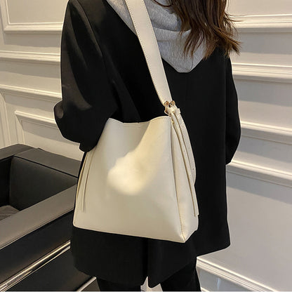 VeraCarry Bucket Bag