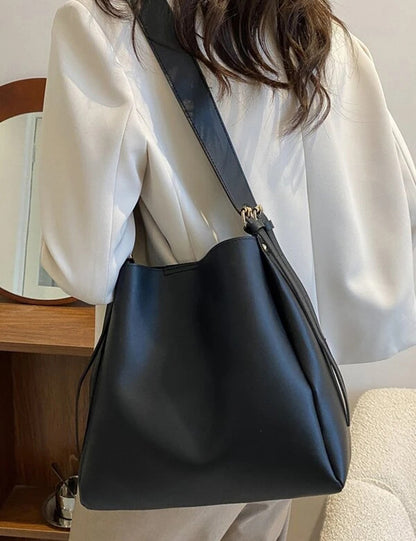 VeraCarry Bucket Bag